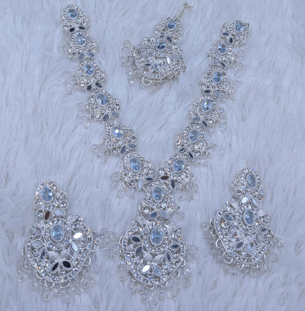 Party wear set 🎉  Antique Polish 💅  Zarqon or Poalki Work 💎 With Tikka 📿