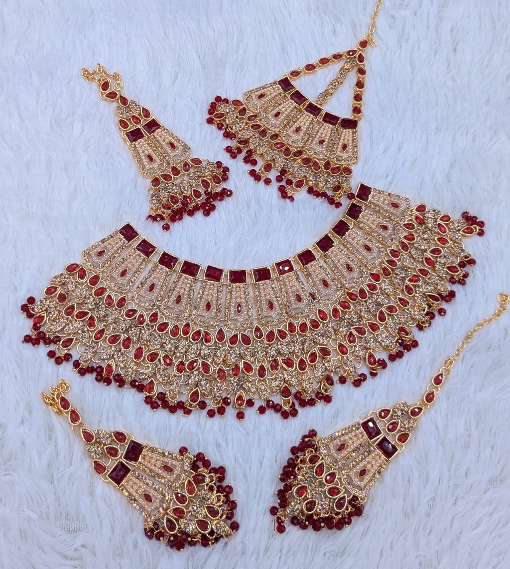 Demanding Article 🤯  Bridal set 👰 Zarqon or Poalki Work 💎  With Tikka or Jummar 📿