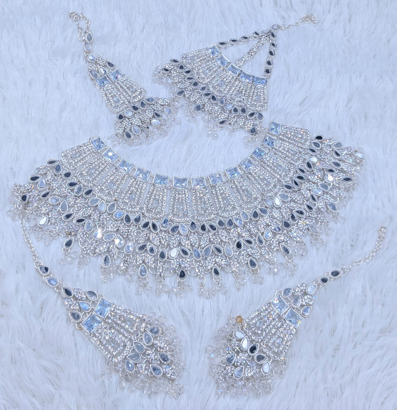 Demanding Article 🤯  Bridal set 👰 Zarqon or Poalki Work 💎  With Tikka or Jummar 📿